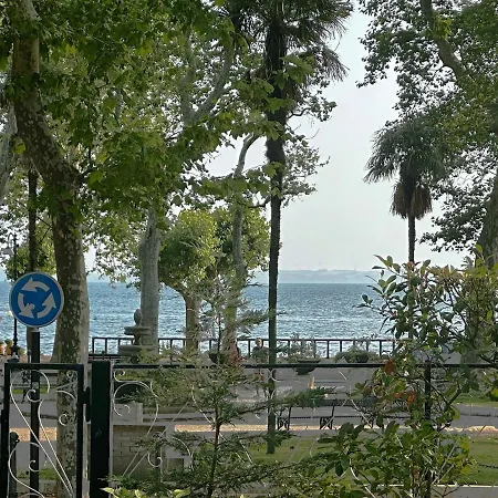 Apartamento Lakehouse 72 *